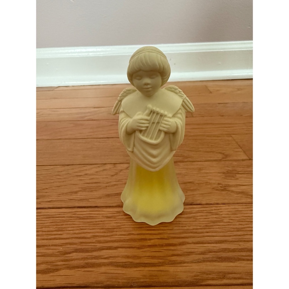 Avon Vintage 1979 Angel Song with Lyre Charisma Cologne - New in Box - Picture 2 of 6